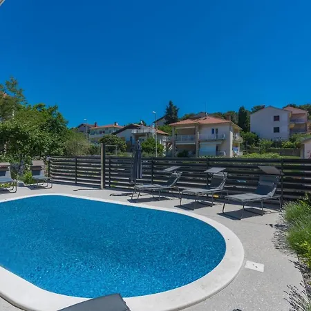 Modern With Shared Pool Near The Sea Gasthuis 4*