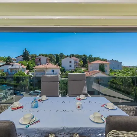 Gasthuis Modern With Shared Pool Near The Sea